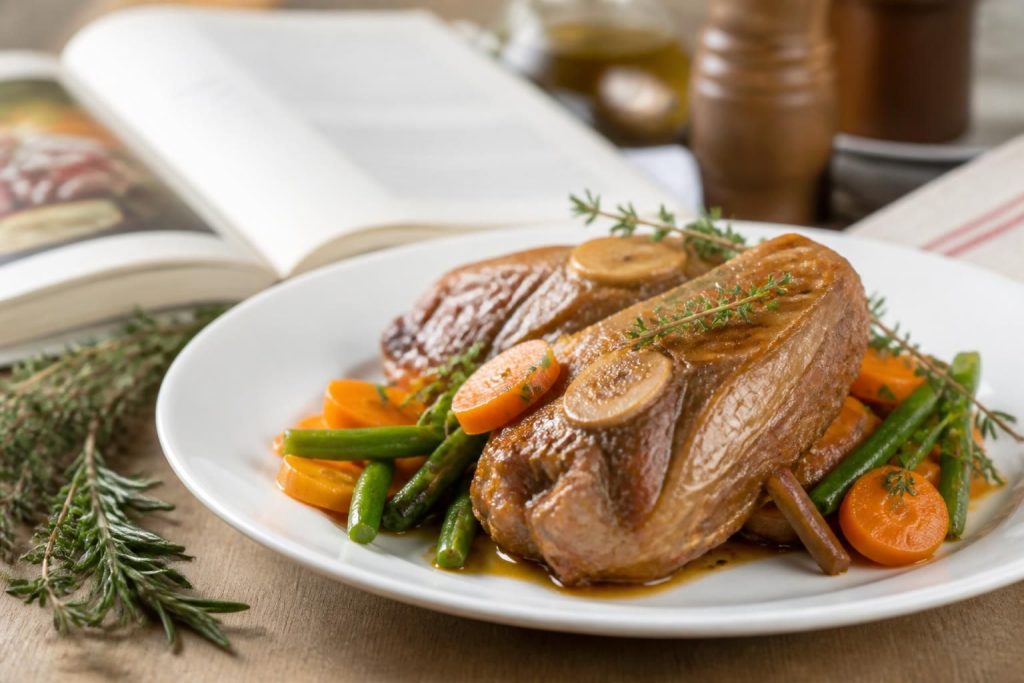 découvrez nos recettes faciles et nos astuces de cuisson pour préparer de délicieux tendrons de veaux fondants et savoureux.